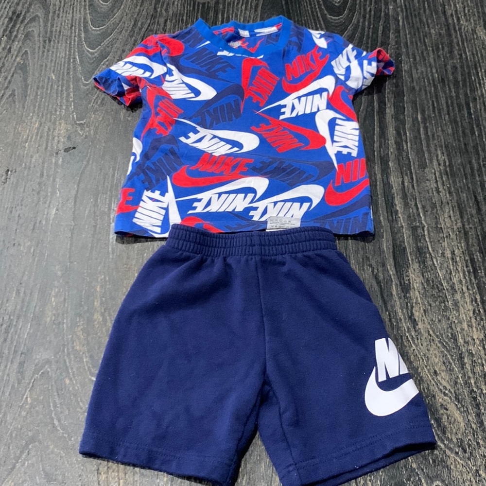 4t Nike set